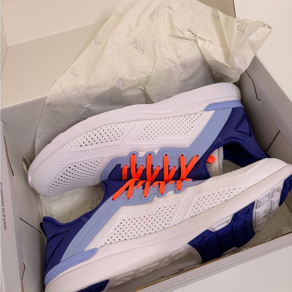 NWT 🔥 APL 🔥 UNISEX TECHLOOM TRACER SNEAKERS - MEN’S 12 or WOMEN’S 13.5 - Picture 3 of 8